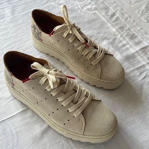 Leather platform sneakers. Neutral Beige suede. Size 38. Made in Portugal.